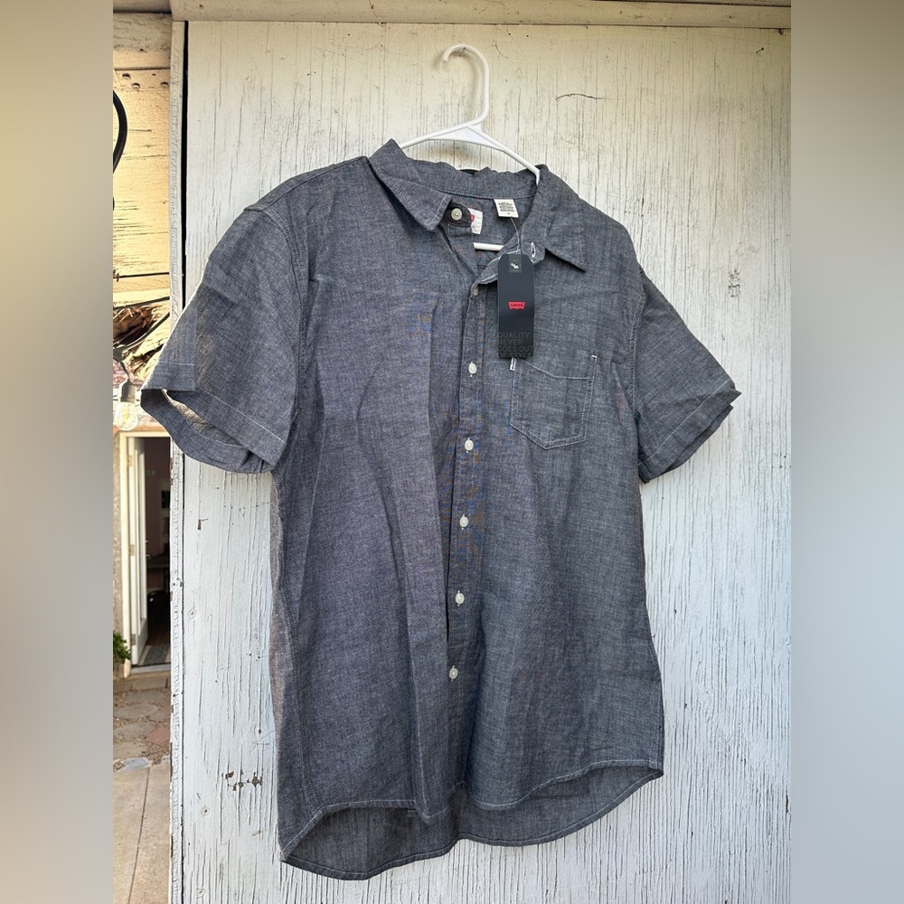Levi’s button up shirt